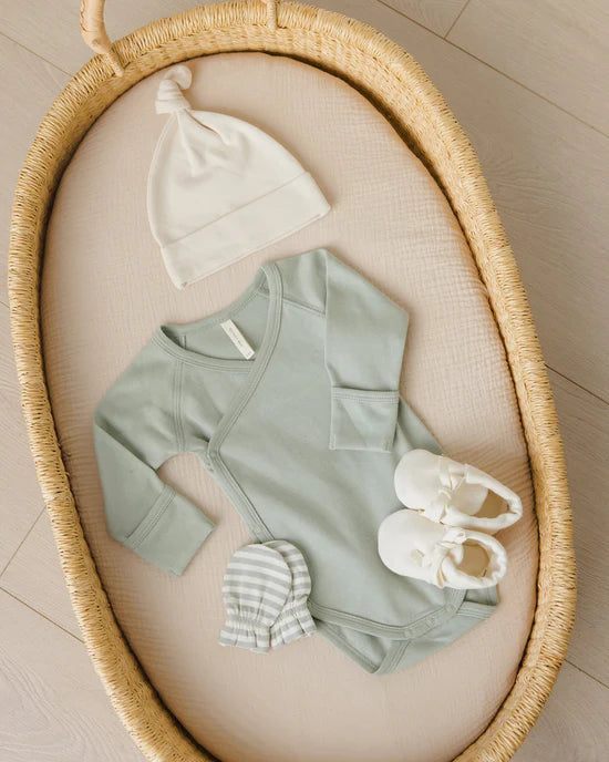 Mitaines pour nouveau-né Sage Stripe/Sage