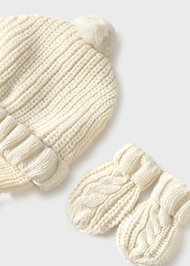 Ensemble tuque et mitaines en tricot - Céramique