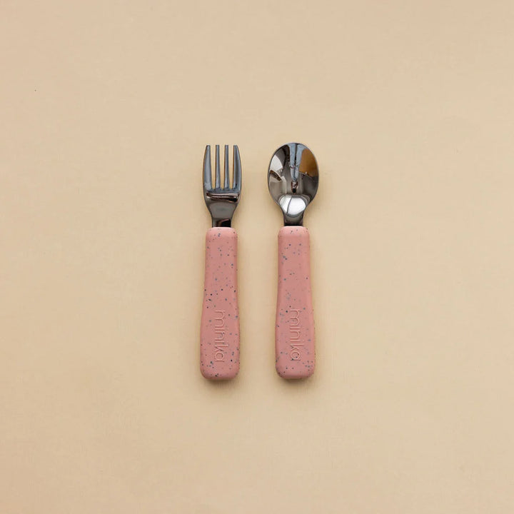 Ensemble de petits ustensiles (cuillère et fourchette)