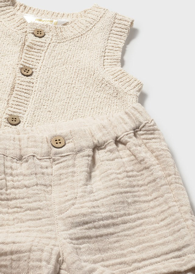 3-piece set (shorts, sweater and vest) with a linen effect