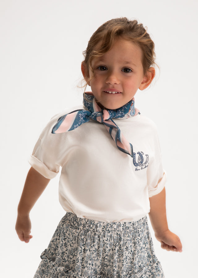 Chandail à manches courtes avec foulard - Born Lucky!