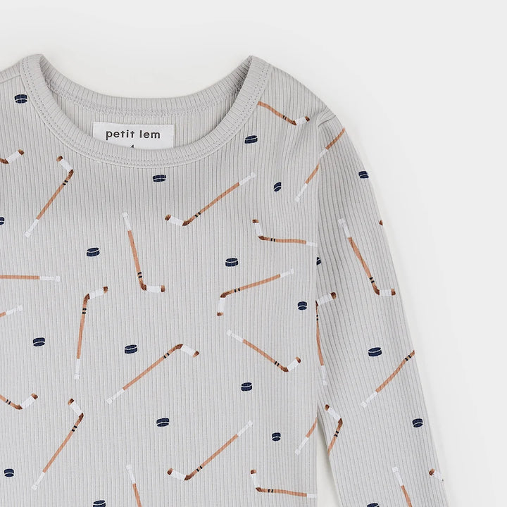 Pyjama deux pièces en tricot côtelé à imprimé de bâtons de hockey