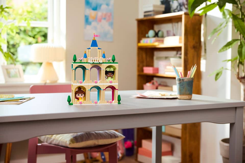 Castle with Princesses Belle and Tiana #43291