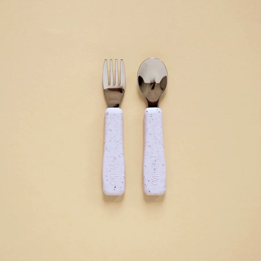Ensemble de petits ustensiles (cuillère et fourchette)
