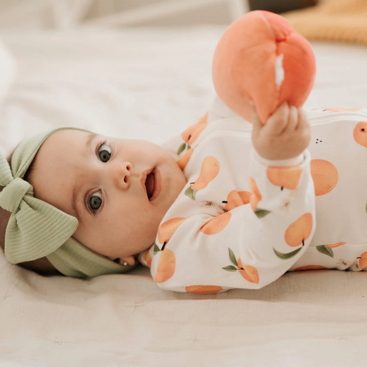 Pyjama une pièce à imprimé de pêches