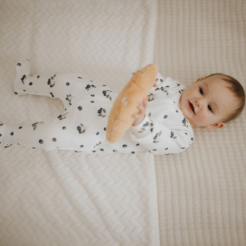 Pyjama une pièce en tricot côtelé à imprimé de bleuets
