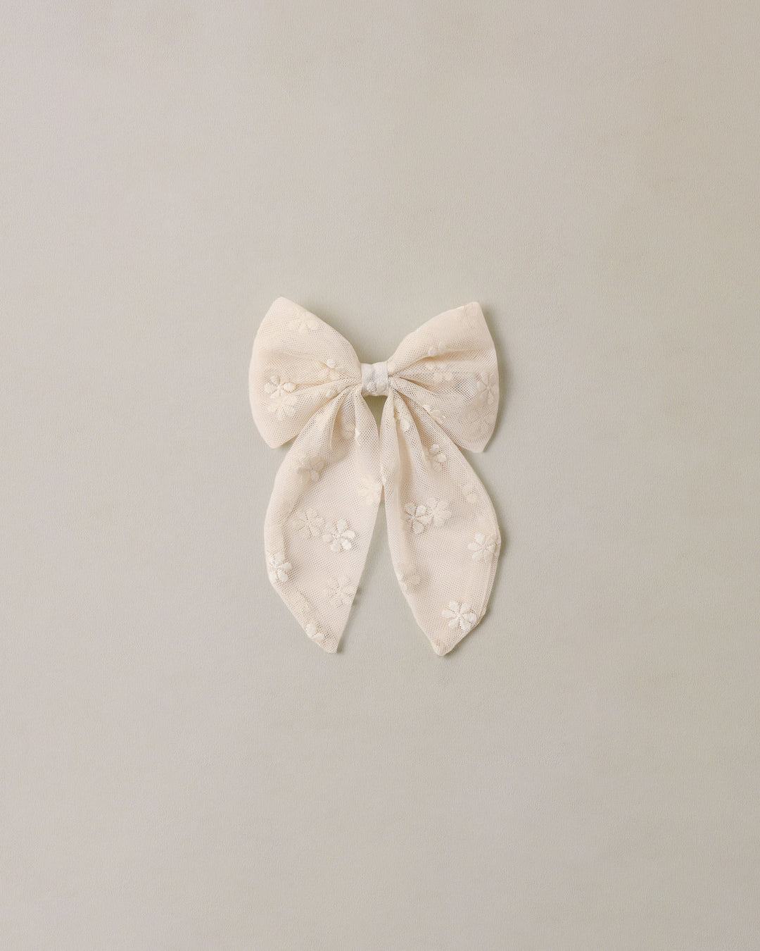 Boucle Everly - Embroidered Daisy