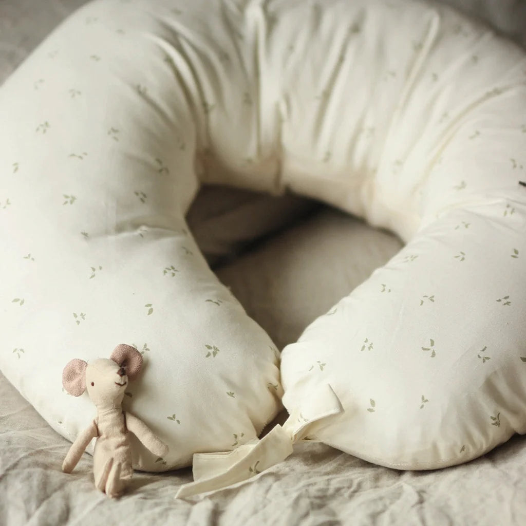 Nettle Scatter Nursing Pillow