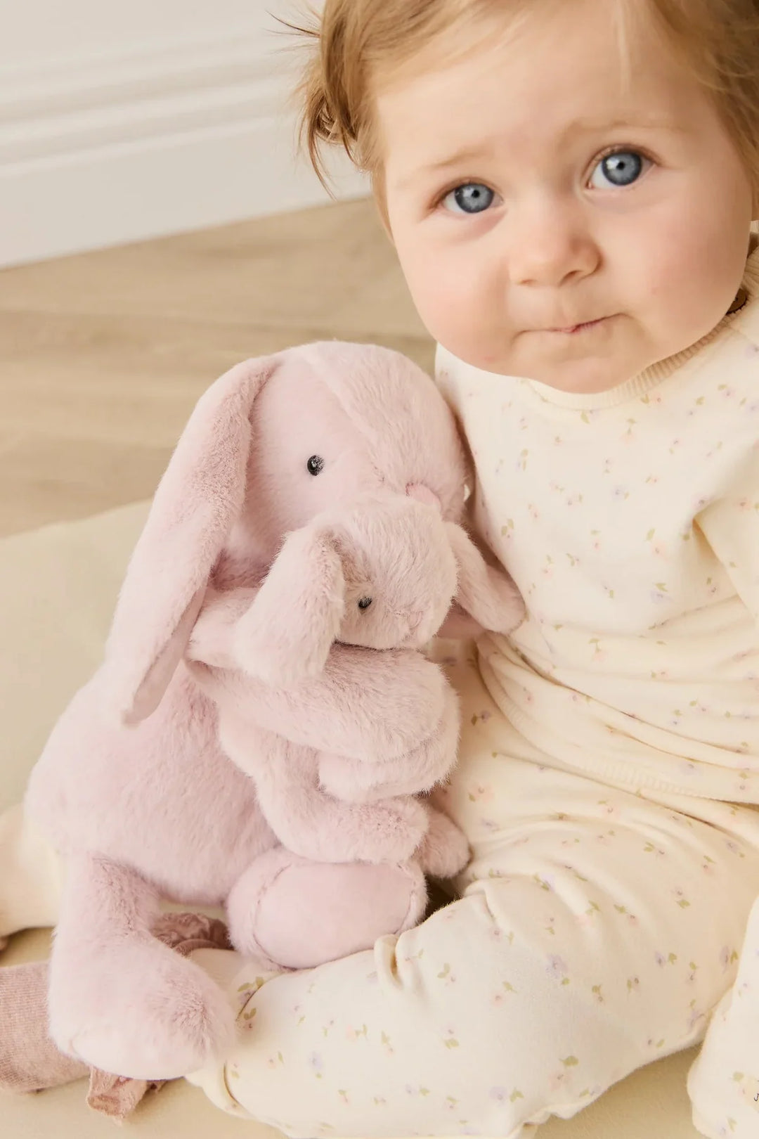 Peluche - Frankie le lapin câlin et son bébé - Blossom